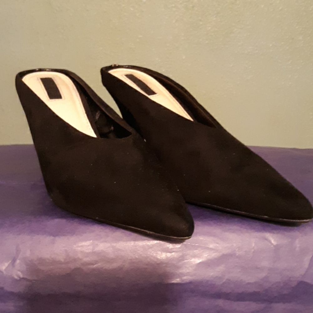 Shoes - Picture 3 of 3